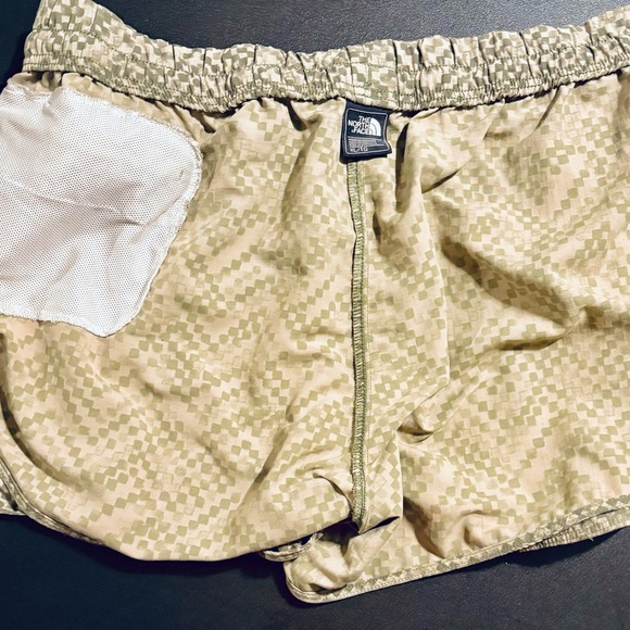 The North Face Women Class V Four Leaf Clover Chevron Print Shorts NWOT - Picture 9 of 13